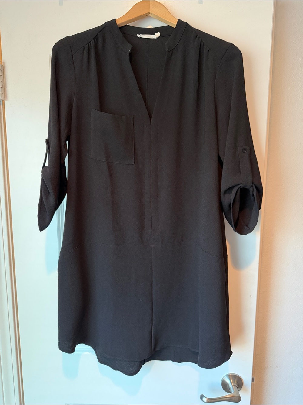 Black Women's V-Neck Roll-Sleeve Tunic Top